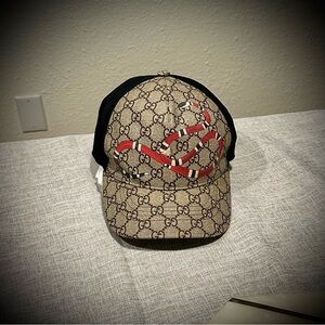Authentic Gucci GG Supreme Kingsnake Print Baseball Cap